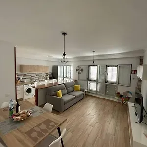 https://precioso-apartamento-en-residencial-con-sardina.in-canary-islands.com